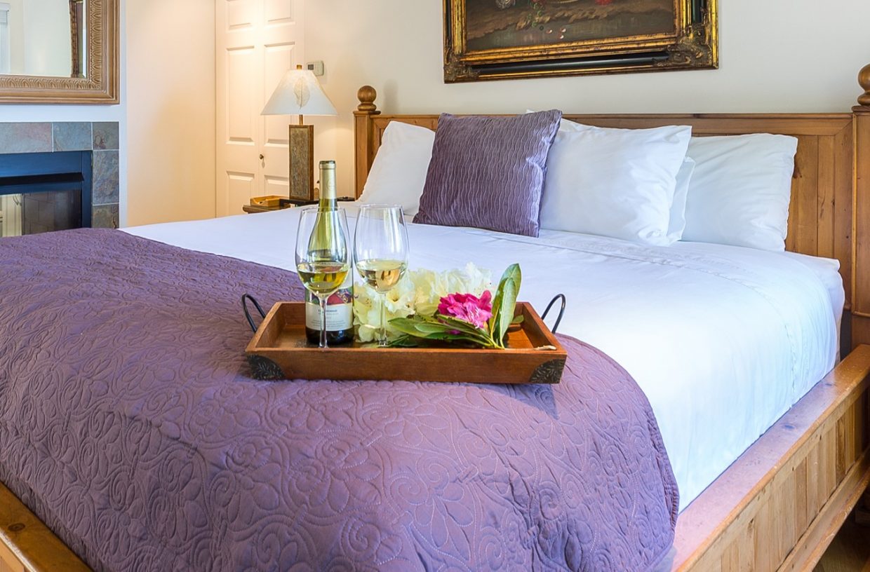 Lavender Suite King Size Bed